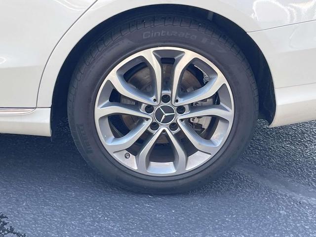 Photo of 2017 designo Diamond White Metallic Mercedes-Benz C-Class