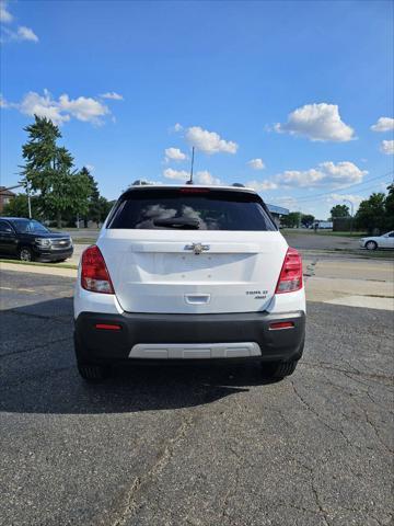 Photo of 2015 Summit White Chevrolet Trax
