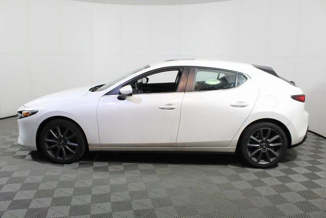 Photo of 2023 Snowflake White Pearl Mica Mazda Mazda3