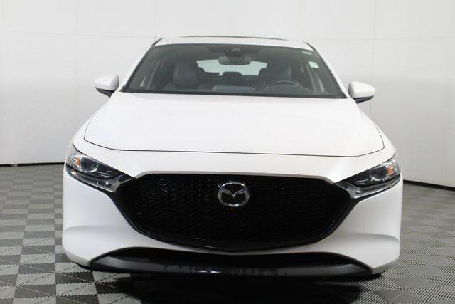Photo of 2023 Snowflake White Pearl Mica Mazda Mazda3