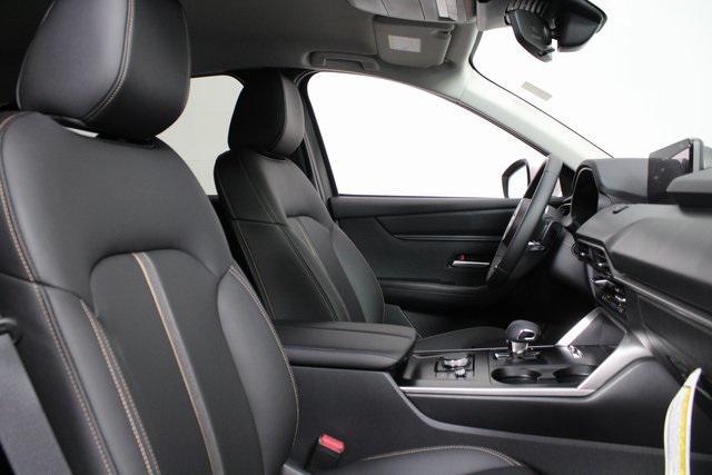 Photo of 2025 Rhodium White Premium Mazda CX-90