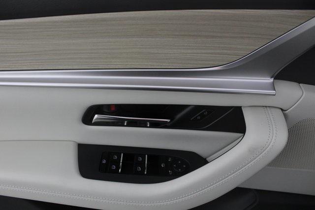 Photo of 2025 Platinum Quartz Mazda CX-90 PHEV