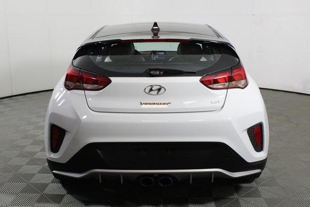 Photo of 2019 Chalk White w/Black Roof Hyundai Veloster