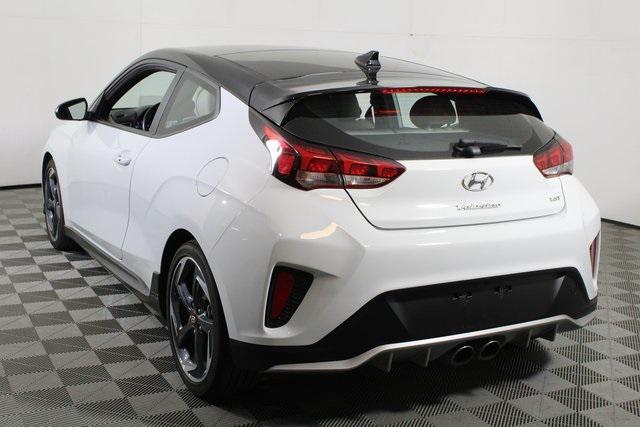 Photo of 2019 Chalk White w/Black Roof Hyundai Veloster