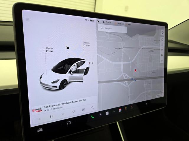 Photo of 2020 White Tesla Model 3