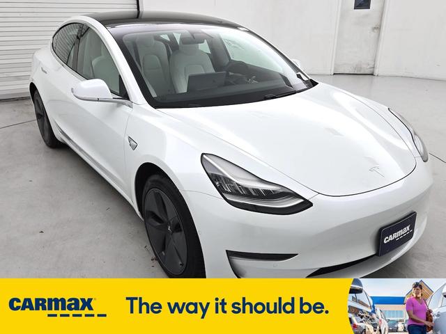 Photo of 2020 White Tesla Model 3
