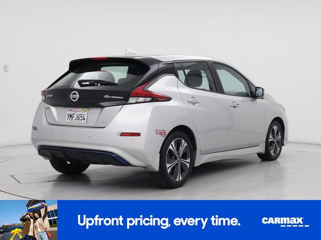 Photo of 2022 Silver Nissan Leaf