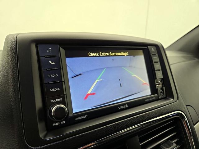 Photo of 2017 White Dodge Grand Caravan