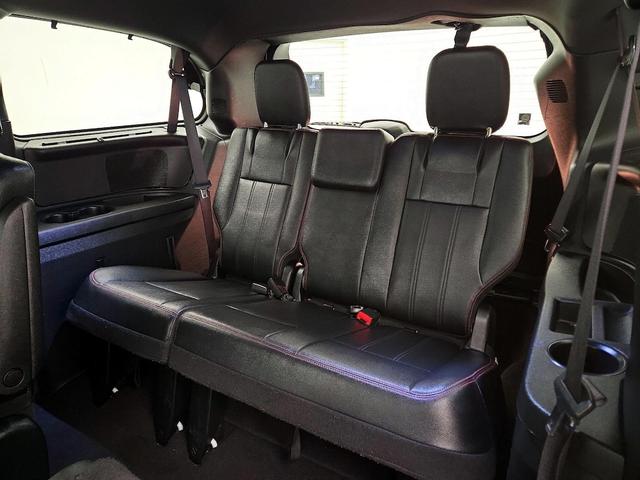 Photo of 2017 White Dodge Grand Caravan