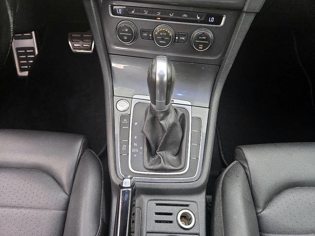Photo of 2017 Gray Volkswagen Golf Alltrack