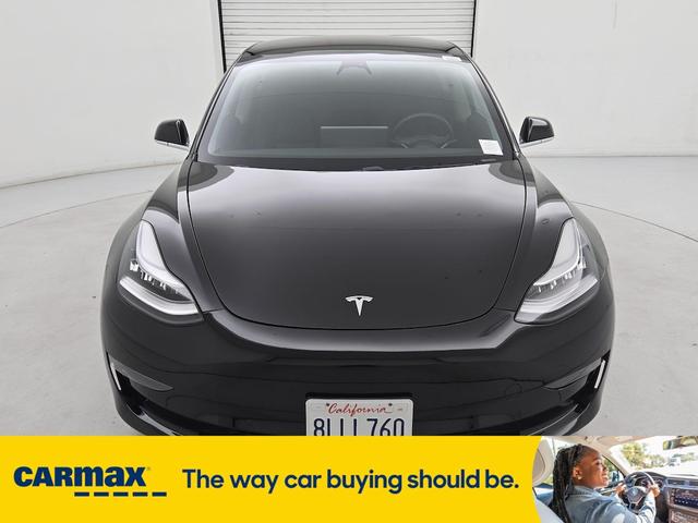 Photo of 2019 Black Tesla Model 3