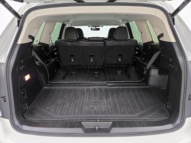 Photo of 2019 White Subaru Ascent