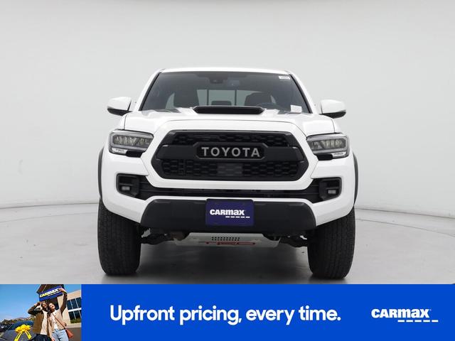Photo of 2018 White Toyota Tacoma