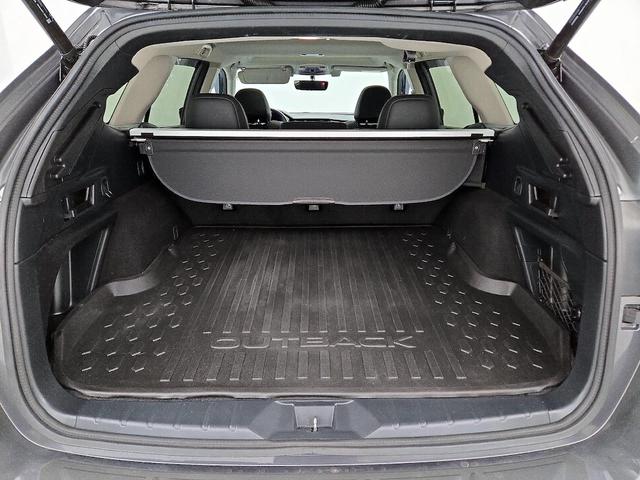 Photo of 2020 Gray Subaru Outback