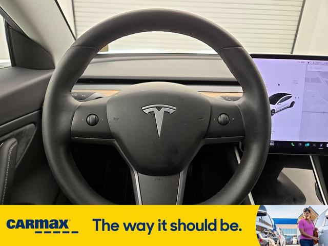 Photo of 2020 White Tesla Model 3