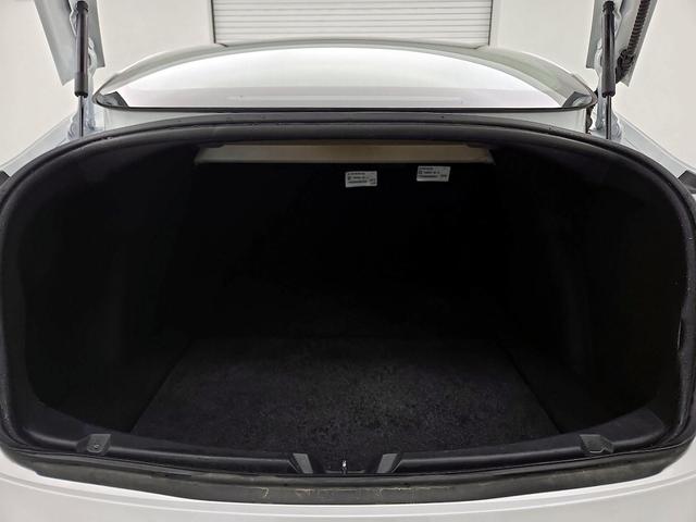 Photo of 2020 White Tesla Model 3