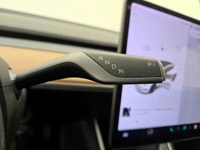 Photo of 2020 White Tesla Model 3