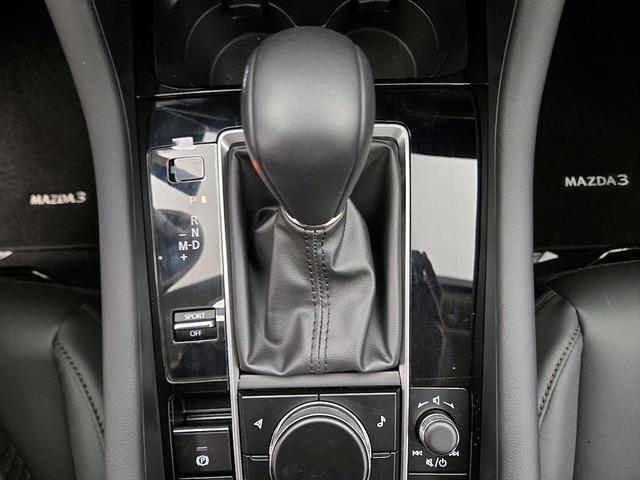 Photo of 2024 White Mazda Mazda3