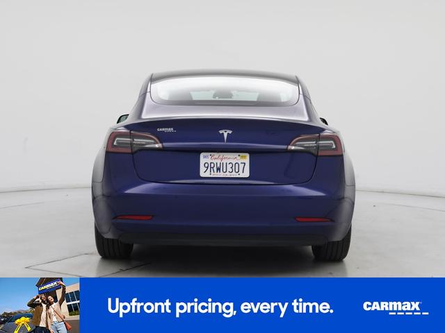 Photo of 2021 Blue Tesla Model 3