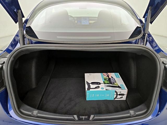 Photo of 2021 Blue Tesla Model 3