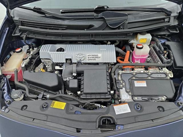 Photo of 2015 Blue Toyota Prius