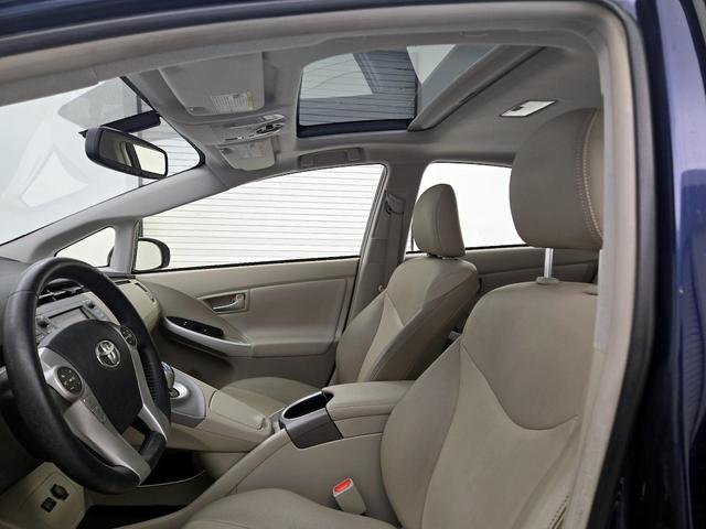 Photo of 2015 Blue Toyota Prius