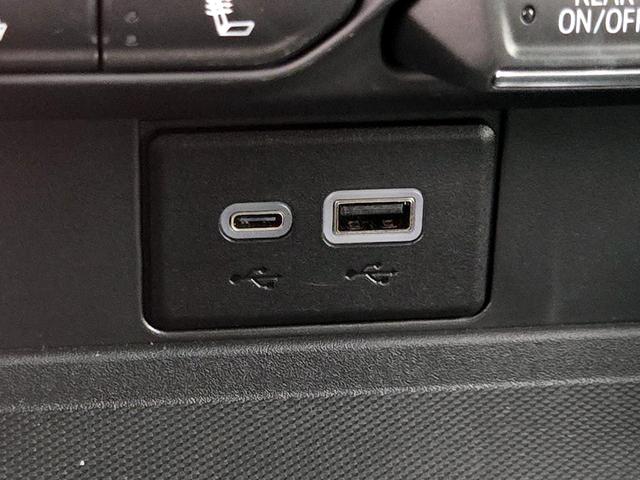 Photo of 2024 White Chevrolet Tahoe