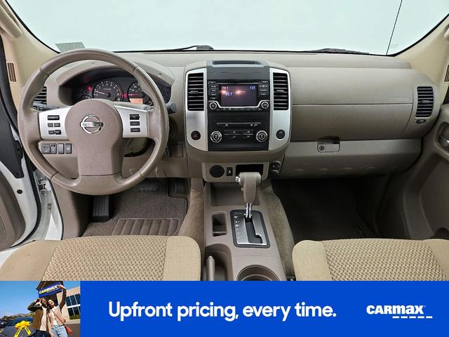 Photo of 2017 White Nissan Frontier