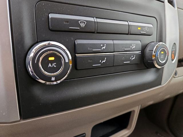 Photo of 2017 White Nissan Frontier