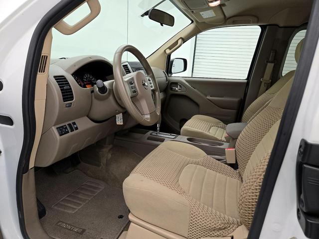 Photo of 2017 White Nissan Frontier