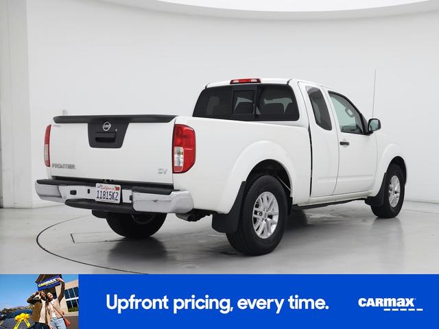 Photo of 2017 White Nissan Frontier