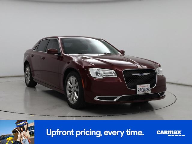 Photo of 2019 Red Chrysler 300