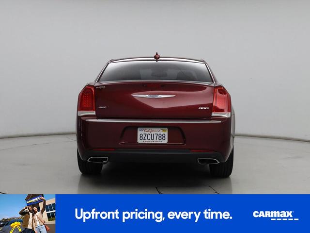 Photo of 2019 Red Chrysler 300
