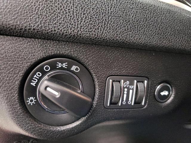 Photo of 2019 Red Chrysler 300