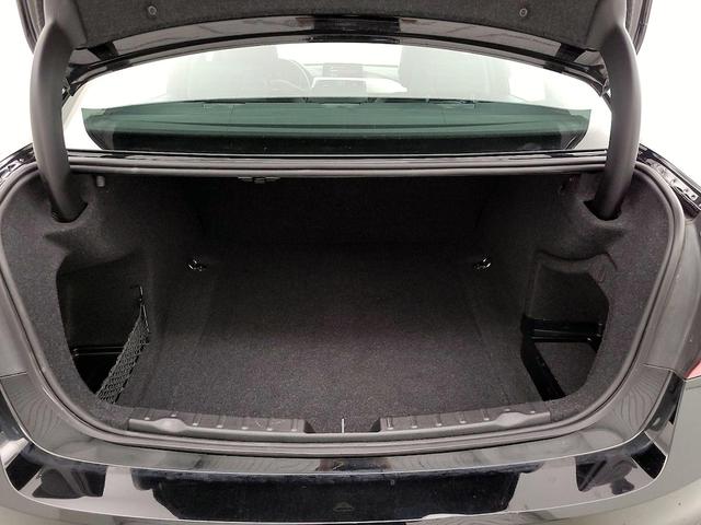 Photo of 2018 Black BMW 320