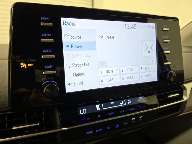 Photo of 2021 Gray Toyota Sienna