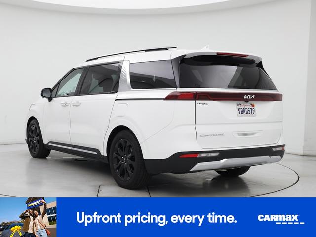 Photo of 2022 White Kia Carnival