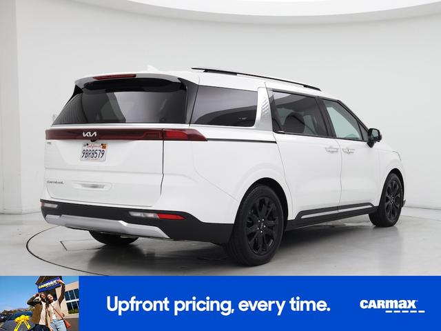 Photo of 2022 White Kia Carnival