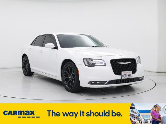 2019 Chrysler 300