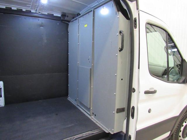 Photo of 2019 Oxford White Ford Transit-250