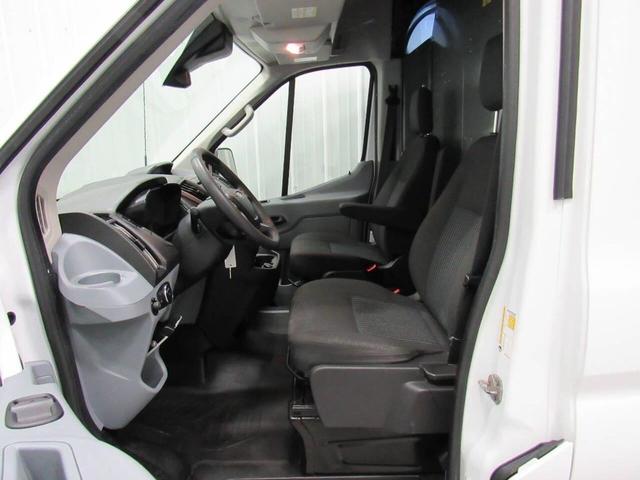 Photo of 2019 Oxford White Ford Transit-250