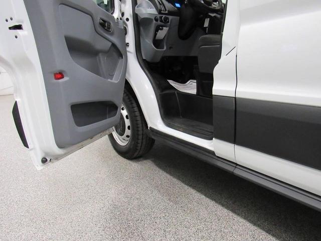 Photo of 2019 Oxford White Ford Transit-250