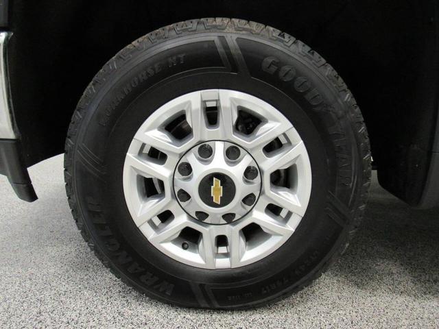 Photo of 2021 Summit White Chevrolet Silverado 2500