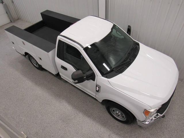 Photo of 2017 Oxford White Ford F-250