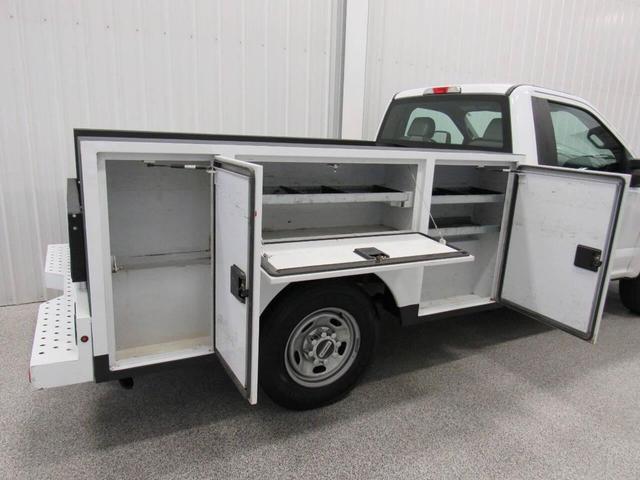 Photo of 2017 Oxford White Ford F-250
