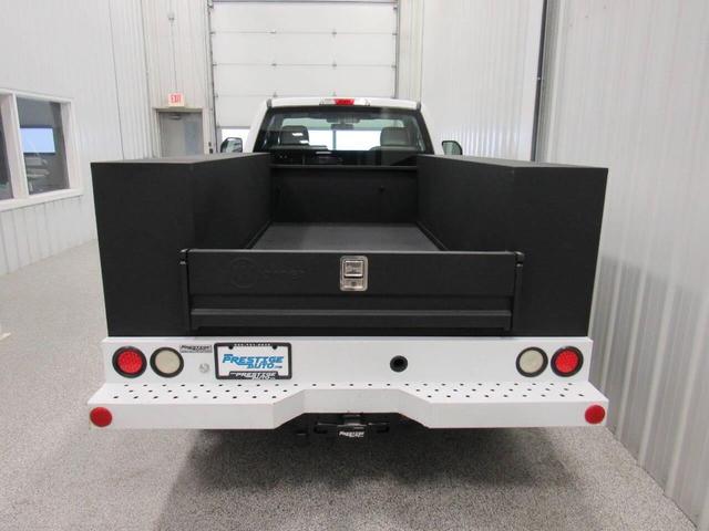 Photo of 2017 Oxford White Ford F-250
