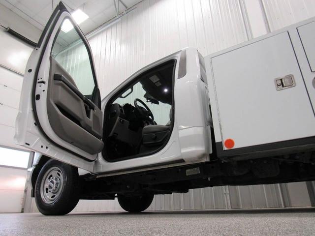 Photo of 2017 Oxford White Ford F-250