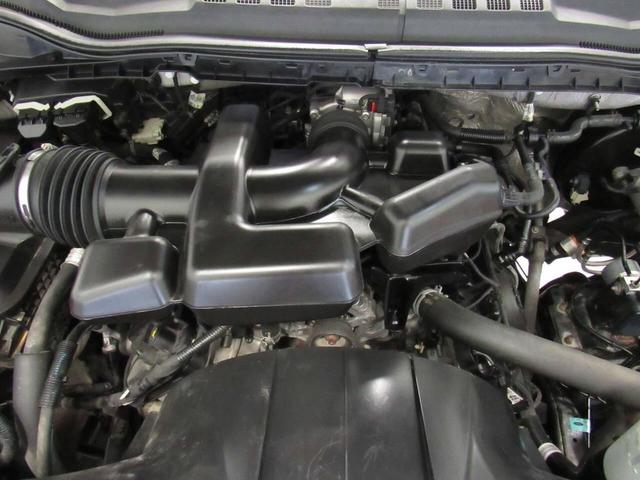Photo of 2017 Oxford White Ford F-250