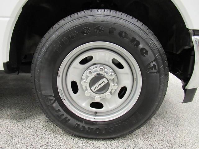 Photo of 2017 Oxford White Ford F-250