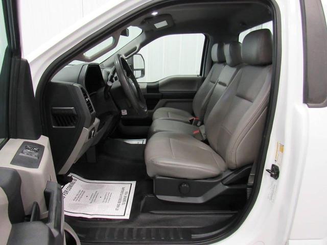 Photo of 2017 Oxford White Ford F-250